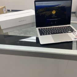 MacBook Air (2020) 256gb
