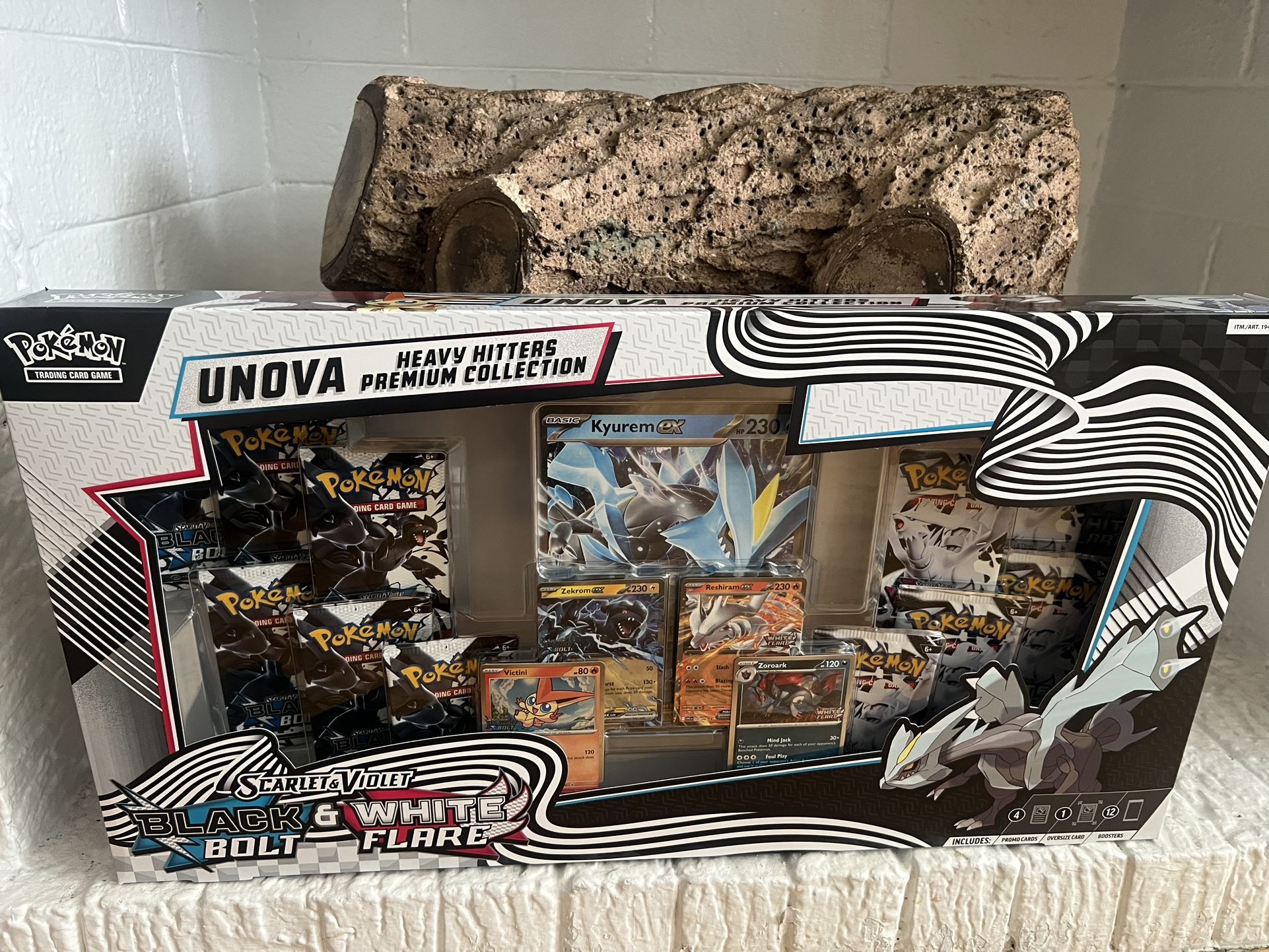 Unova Pokemon Heavy Hitters Premium Collection