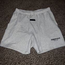 Essentials Shorts (Large)