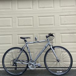 Trek 7300 FX Hybrid Bike – 24-Speed – 700c Wheels