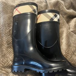 Burberry Rain Boots 