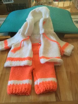 Newborn sweater set hand knitted