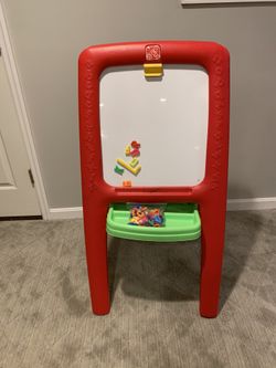 Step 2 Kids Art Easel and Chalkboard