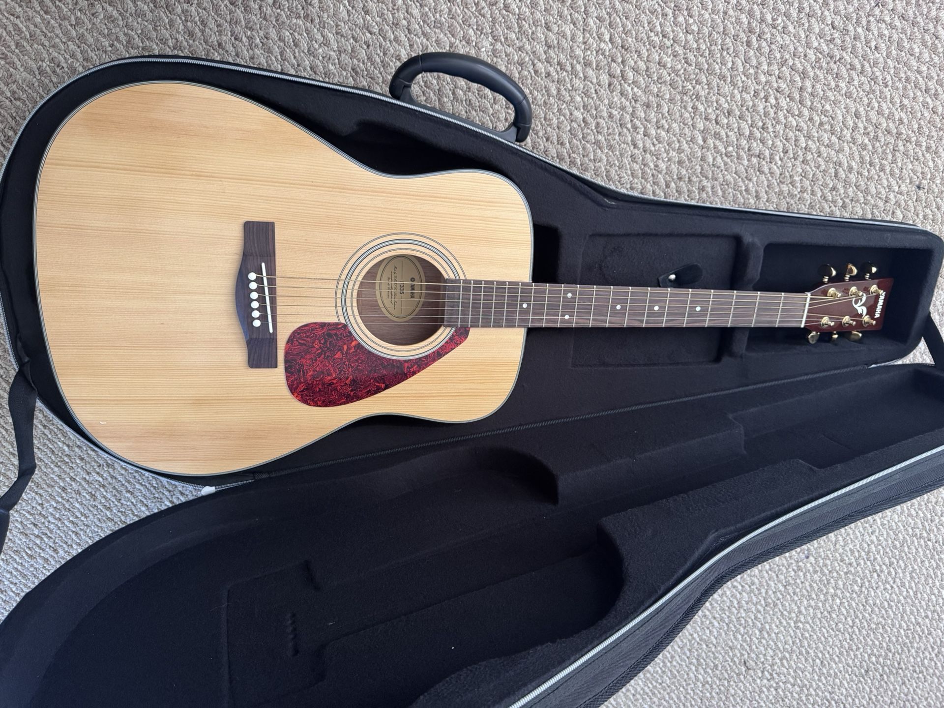 Yamaha F335 Guitar