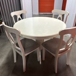 Round Dining Table w/ 4 Chairs – Solid, Needs TLC (5’ Diameter)