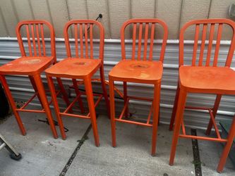 4 barstools