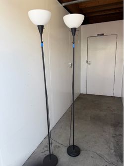 💡 Pair of Modern Floor Lamps – Great Condition 💡