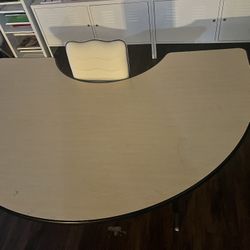 Lakeshore Table 