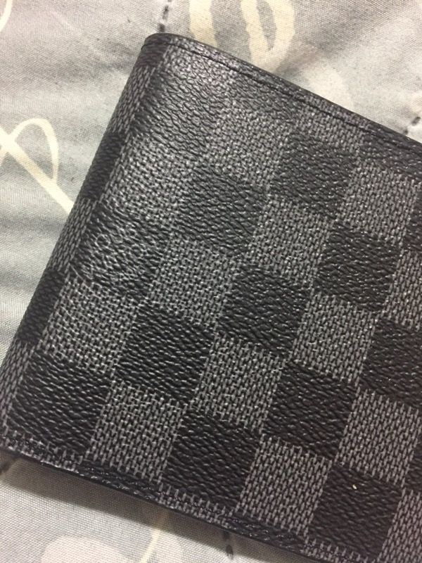 L.v mens wallet