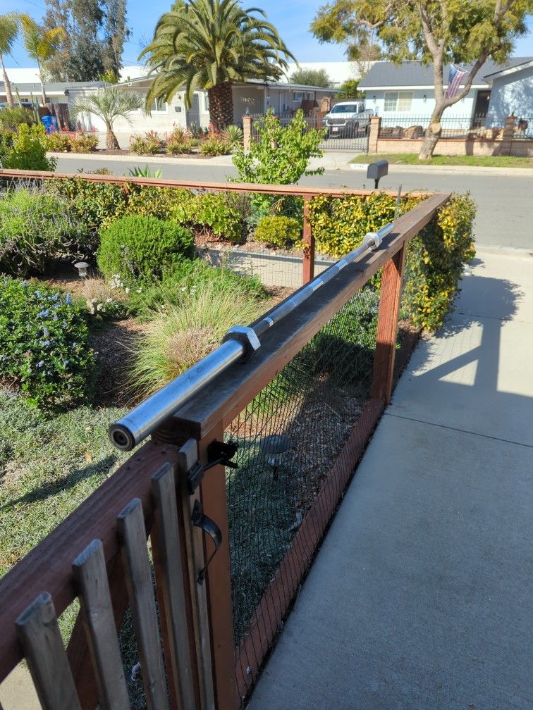 Free (Missing Snap ring) Barbell