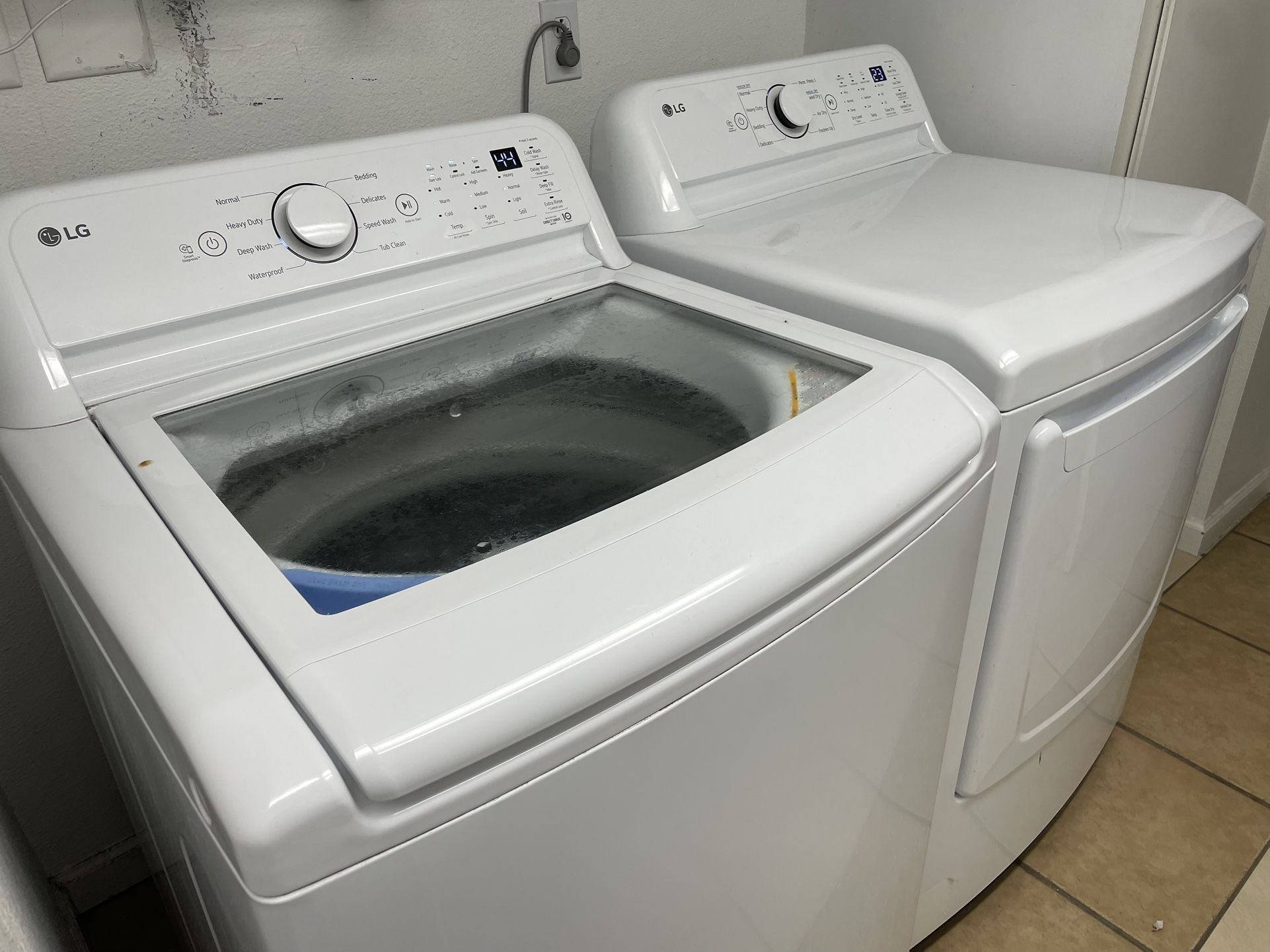 LG Electric Washer & Dryer Combo Electric
