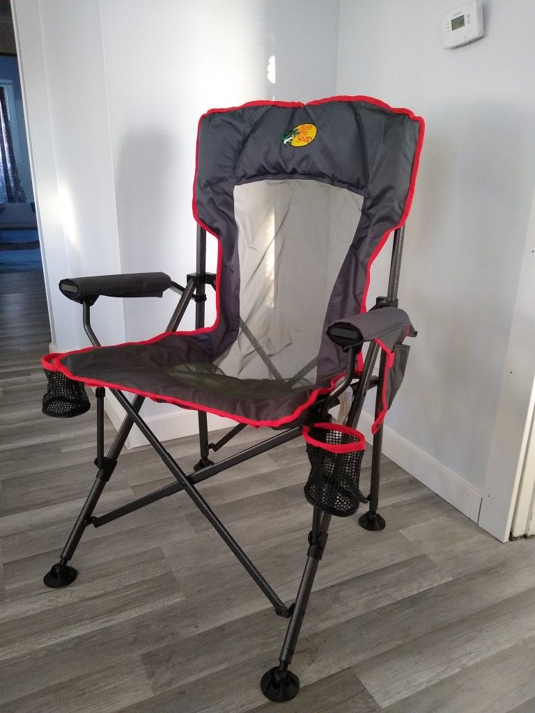 BASS PRO LUNKER LOUNGER FISHING CHAIR 2 POLE HOLDERS for Sale in Centerville OH OfferUp