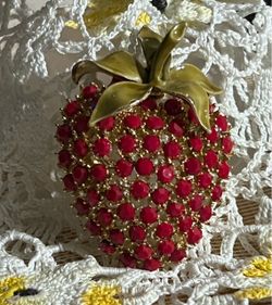 Vintage Strawberry Rhinestone Brooch Pin