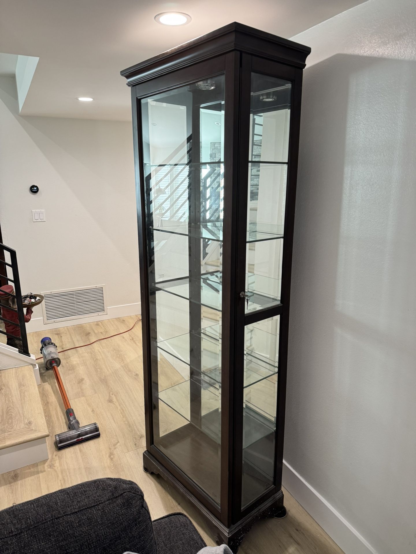 Display Case Shelf with Light, Glass shelves, Mirror Back