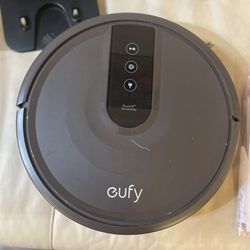 Robotic vacuums Eufy And Deebot
