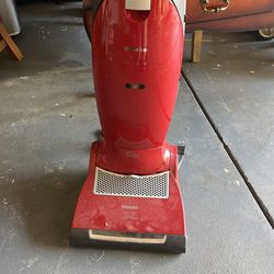 Vacuum Maile
