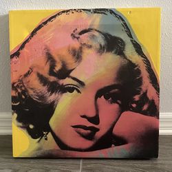 Marilyn Monroe With Certificate Of Triage 