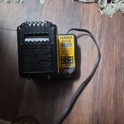 Dealt DCB107 12v/20v