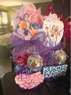 K pop center piece