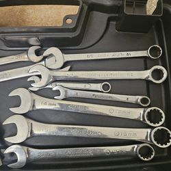 Wrenchs And Sockets 