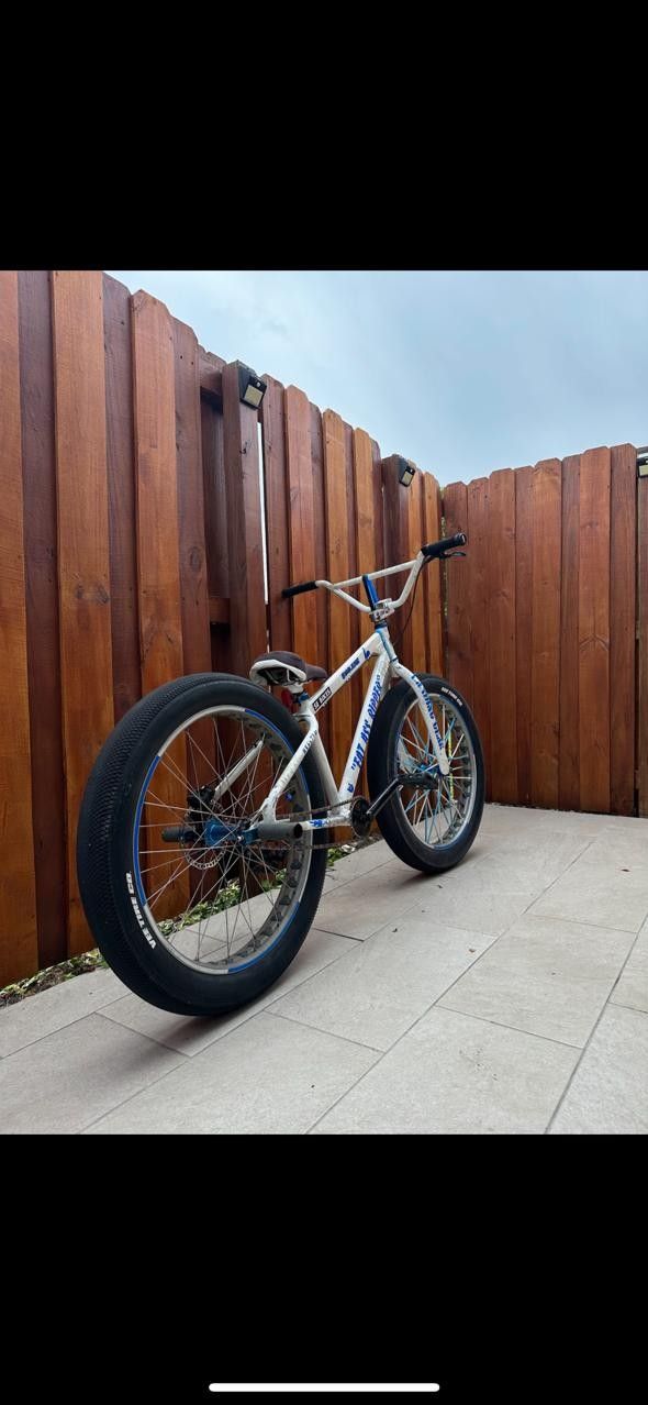 Se bikes 2017 FAT RIPPER for Sale in Hialeah, FL - OfferUp