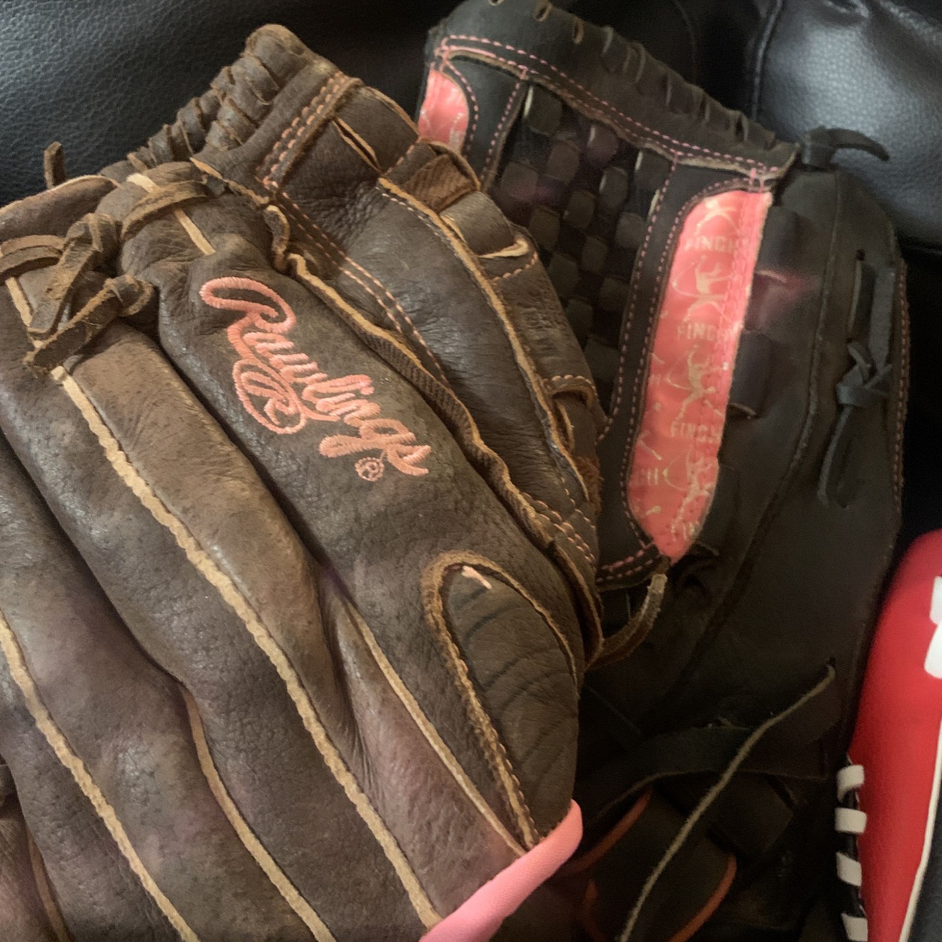 Girls And Boys Baseball Gloves