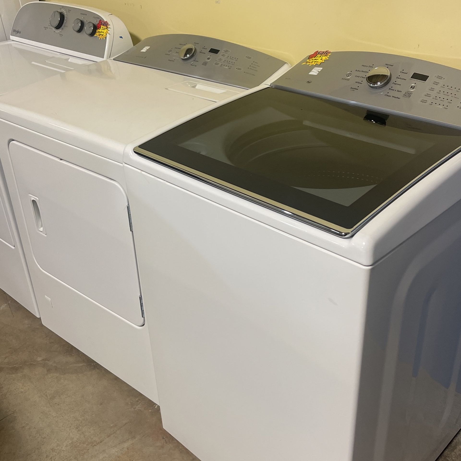 Kenmore. Washer And Gas Dryer Set (habló Español) 
