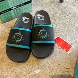 Dolphin Slides Men’s size 9 New w tags 