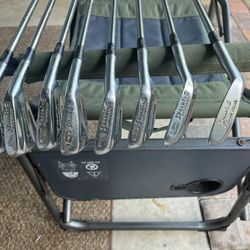 Ladies RH Golf Clubs In Great Condition New Grips  Sandra hay rye