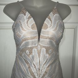 NWT fashion nova small White/nude lace dress