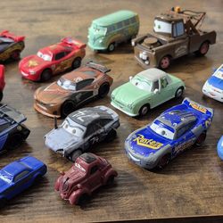BUNDLE OF 14 DISNEY CARS (READ BEFORE MESSAGING)