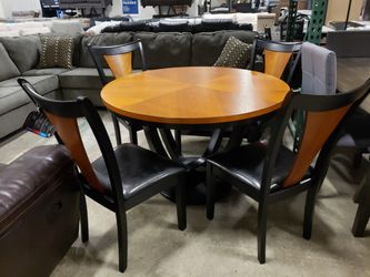 New 5pc dining room table set tax included free delivery