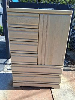 Free dresser
