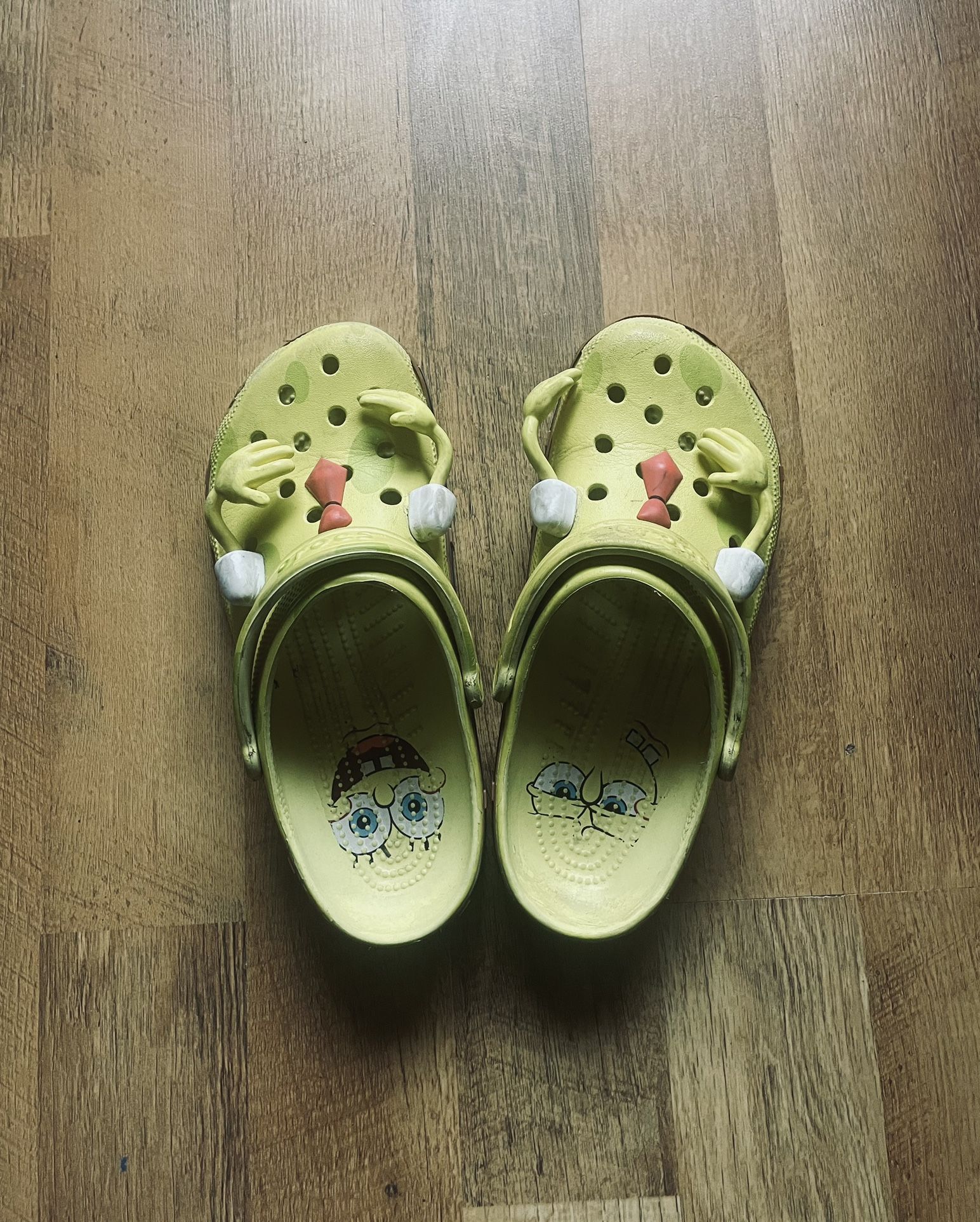 spongebob crocs