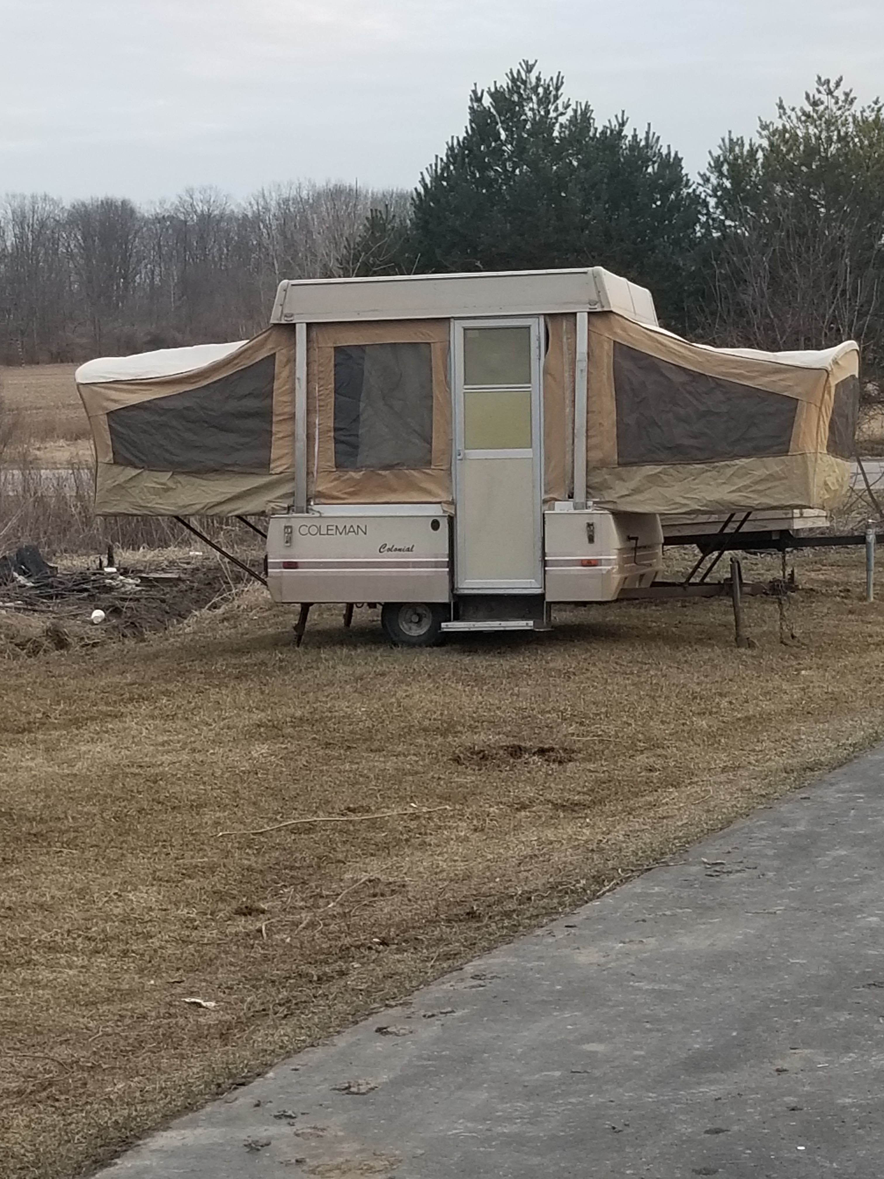 1982 coleman pop up camper. for Sale in Emmett, MI OfferUp