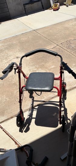 Silla con andadera para adulto