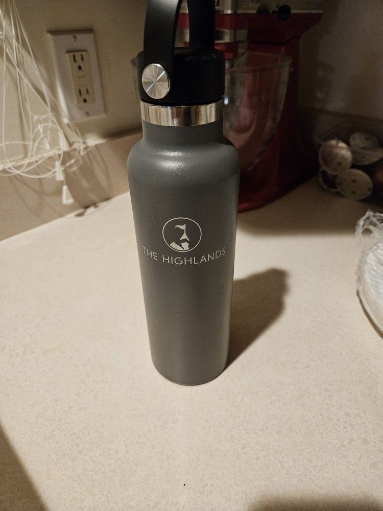 Hydro Flask 24 Oz. Thermos Bottle