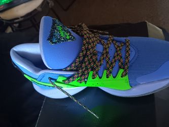 New Nike Zoom Freak 2 (SIZE 5) 