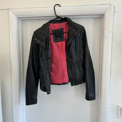 Vintage Women’s Leather Jacket