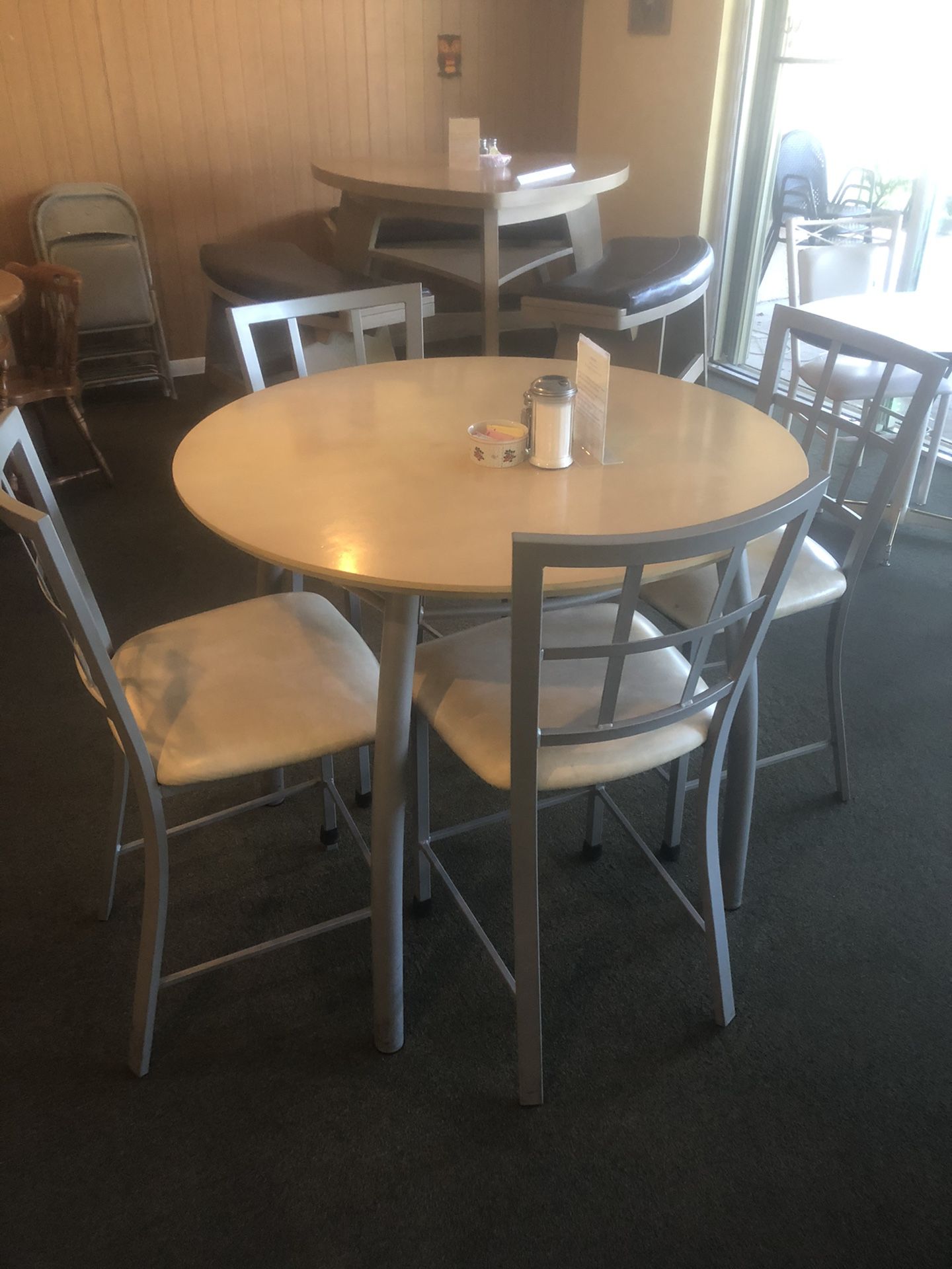 Restaurant tables/ dining room