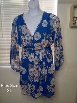 Beautiful Floral Fall Dress Plus Size (XL)$10