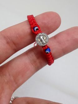 Baby red bracelet San Benito total Protection against mal de Ojo