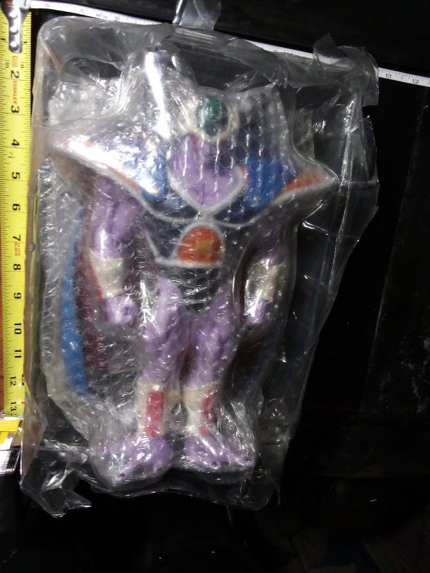 King Cold Anime Figure