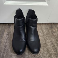 Soda Woman's Size 10 Ankle Boots