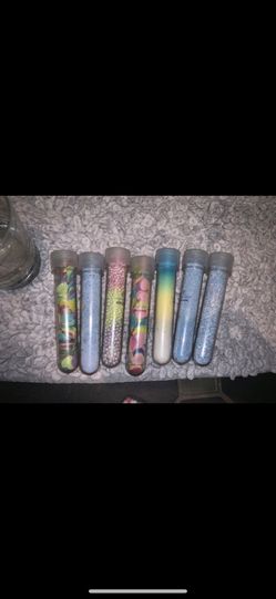 Bath salts and bath confetti