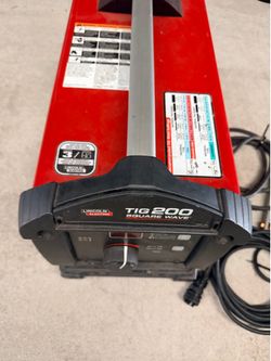 LINCOLN Square wave 200 tig welder