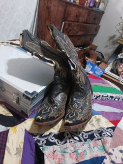 Corral boots
