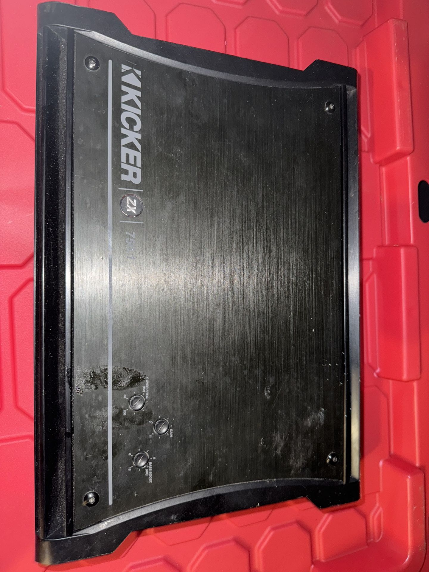 Kicker Amp