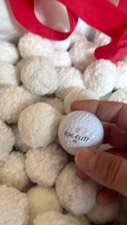 Christmas decor - fluffy white snowballs