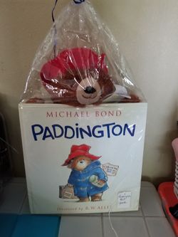 Paddington bear w/book